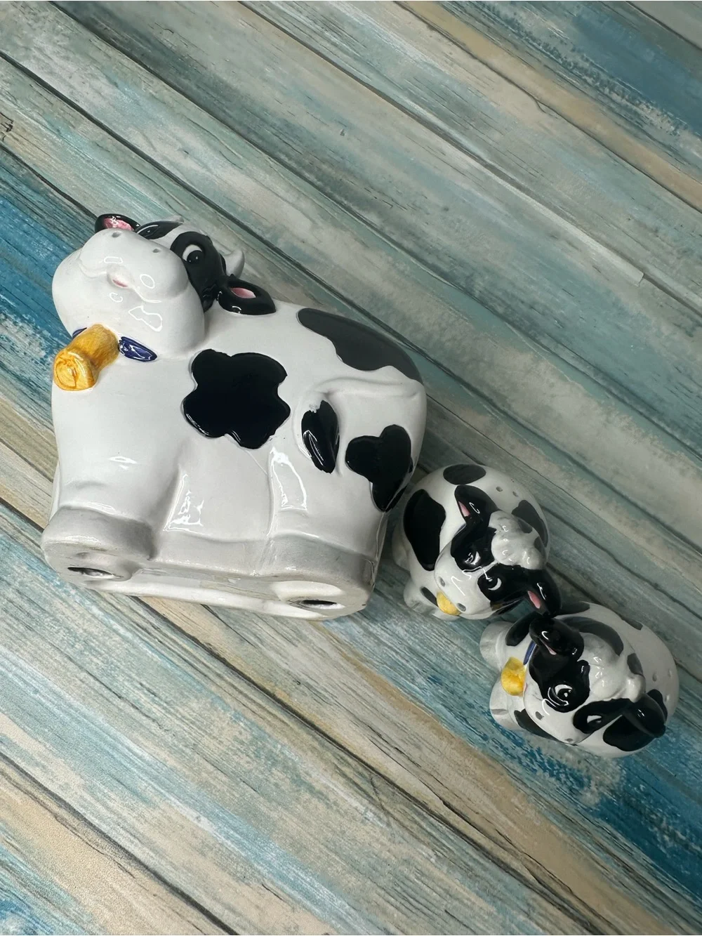 Ceramic Cow Salt and Pepper Shaker Set - White and Black